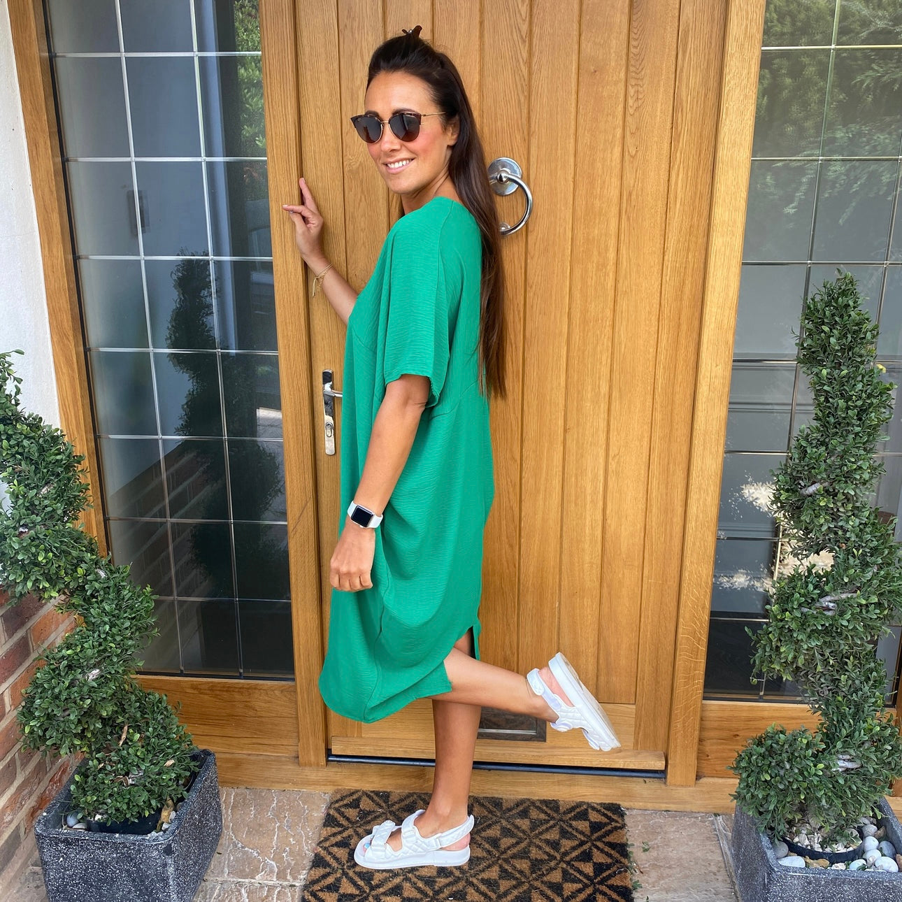 Veralice Kleid mit V-Ausschnitt