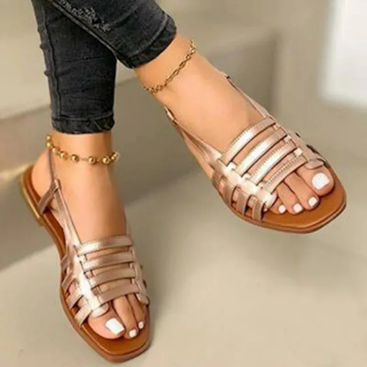 Flache Sandalen - Wynn