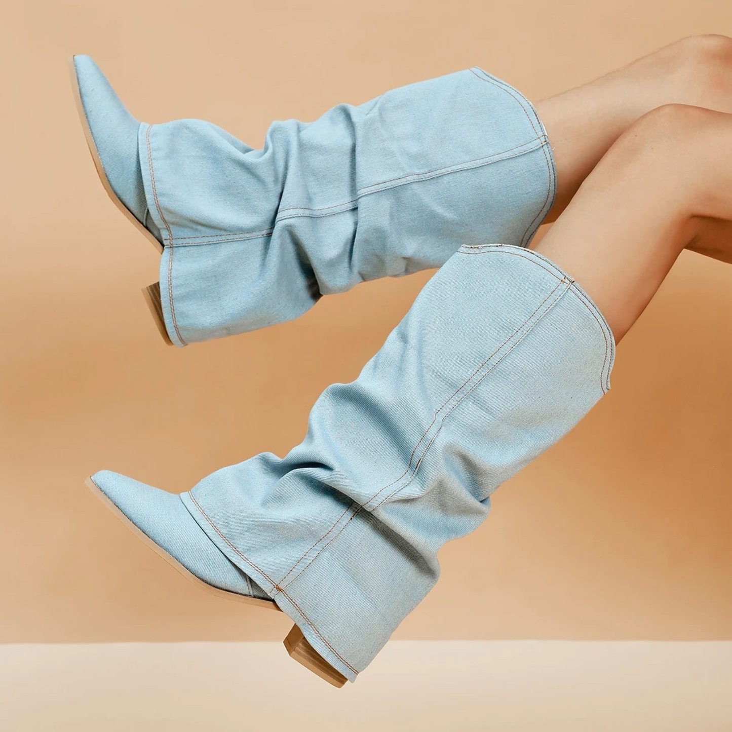 Krohn-e | Gefaltete Denim-Stiefel mit Blockabsatz