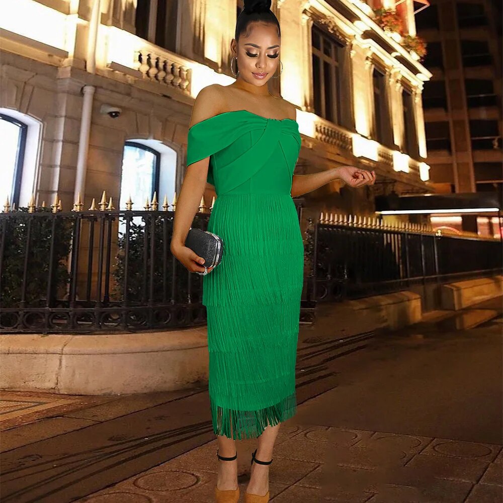 Damenkleider mit Quasten von Valeira