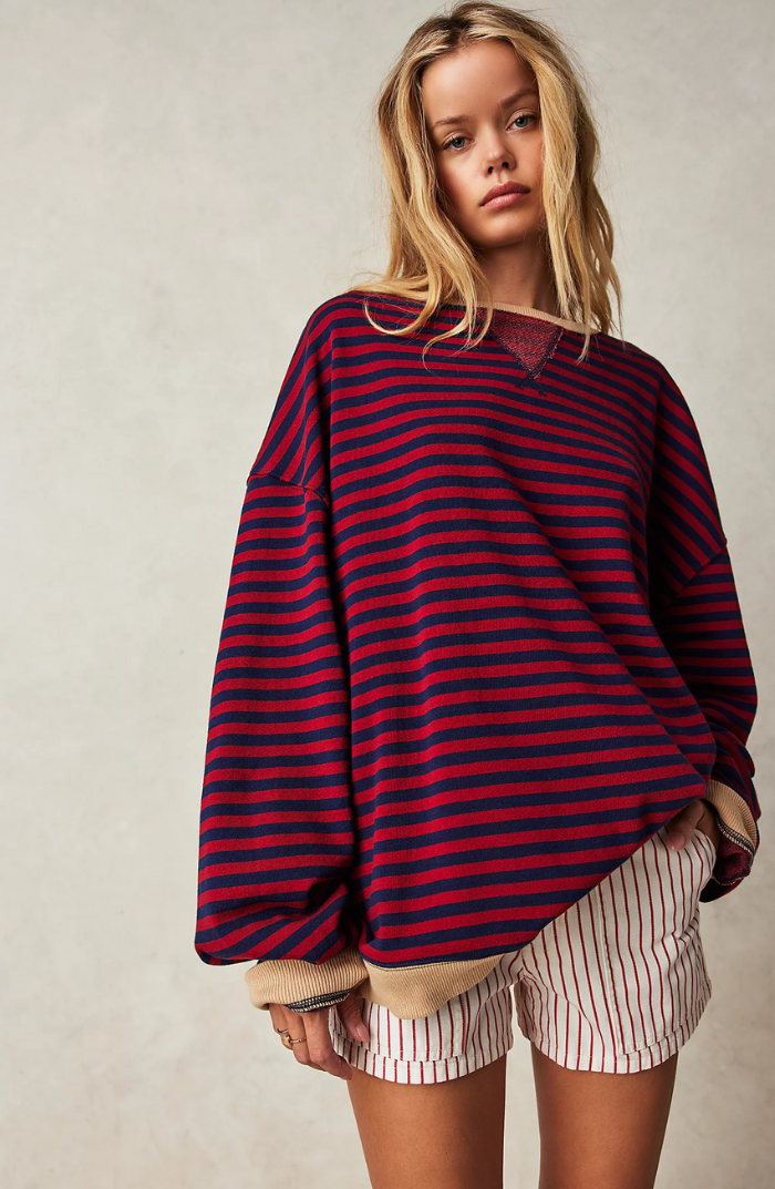 Stilvolles, warmes und verspieltes Oversized-Sweatshirt von Fudus mit Streifen