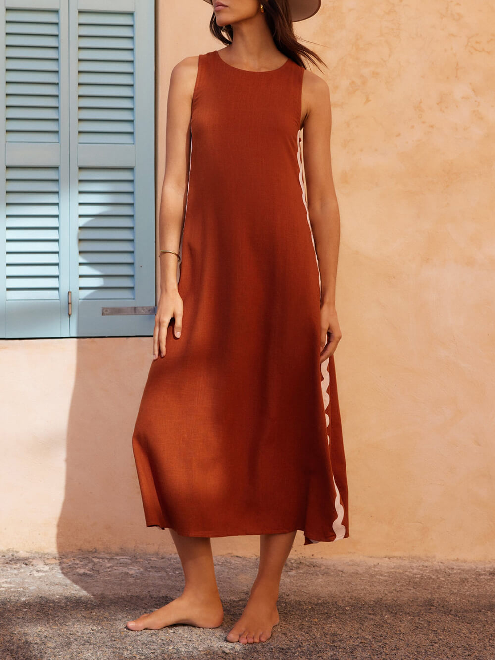 KROHN-E Damen Ärmelloses Midi-Kleid Schwarz Wellendetail Kontrastsaum