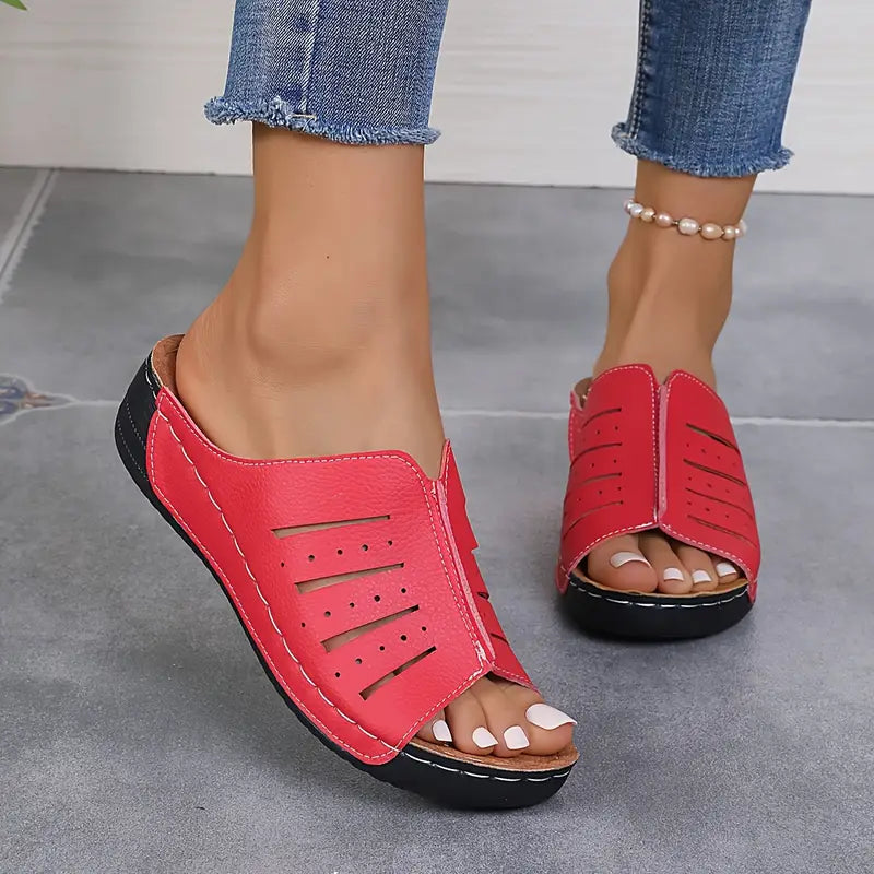 Badepantoffeln mit flachem Keilabsatz - Ishi