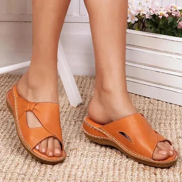 Leder-Sandalen von Robyn