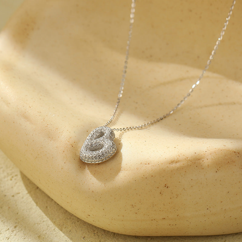 Fudus Stahl-Anhänger mit dicken Buchstaben