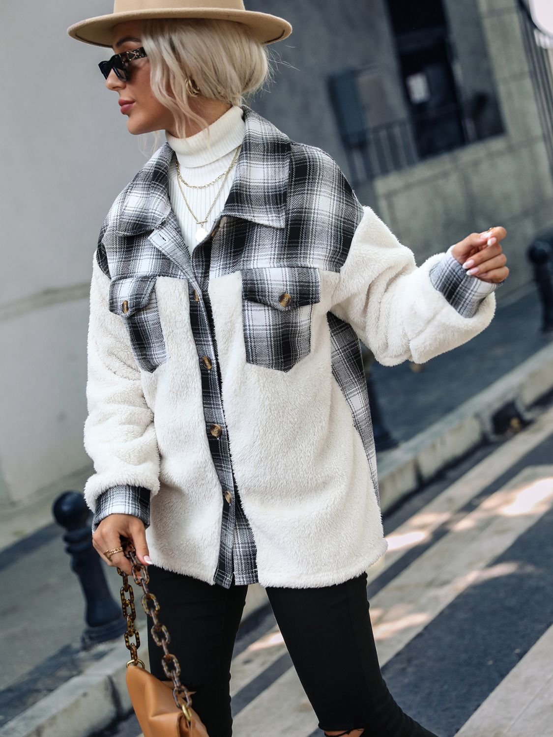 Modische Karojacke mit Knöpfen