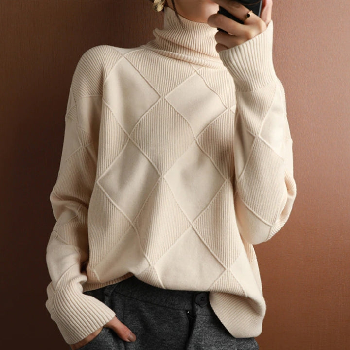 Handgestrickter Damen-Rollkragenpullover von Bonafita - Modell Jessie