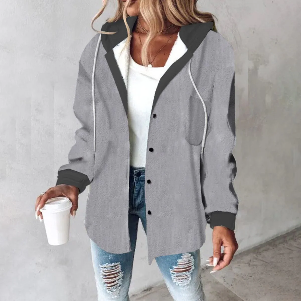 Hochwertiger, modischer Kapuzenpullover von Fudus: Stil und Komfort vereint