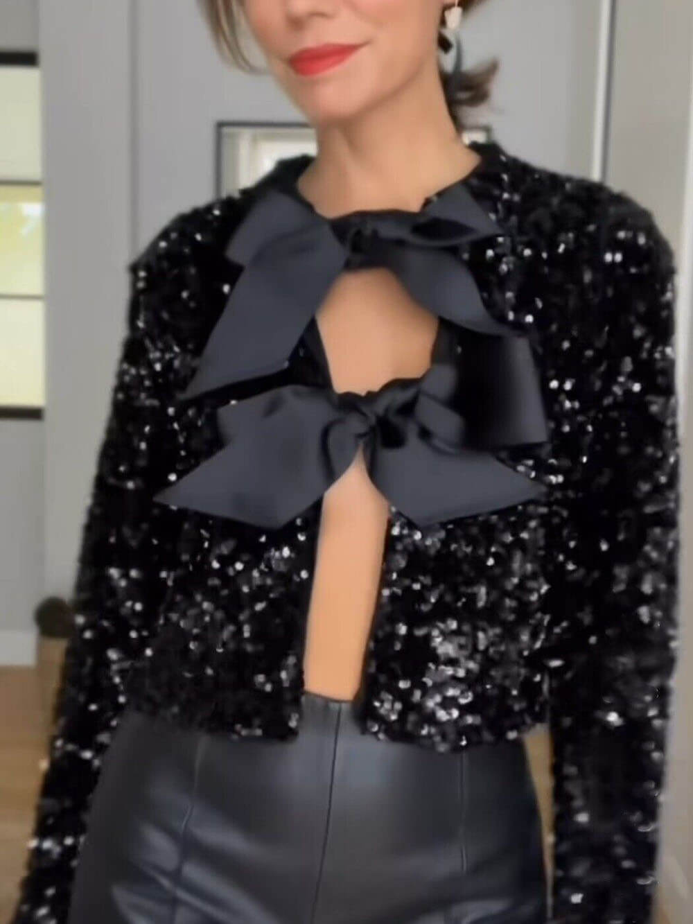 Krohn-e | Damen Paillettenjacke Mit Schleifenverschluss