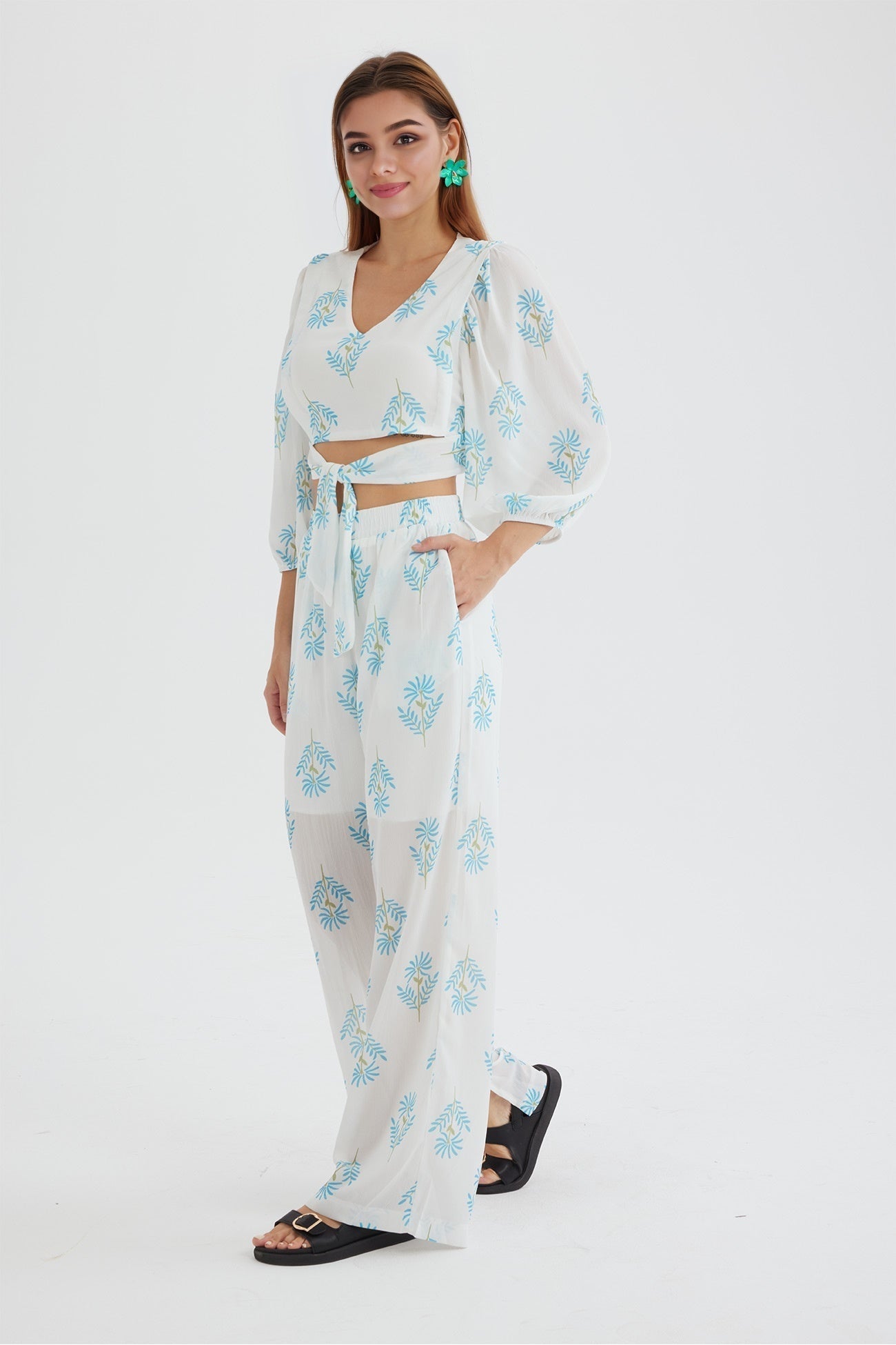 Fudus bedruckte Puffärmel-Oberteil mit Knoten vorne und langer Hose