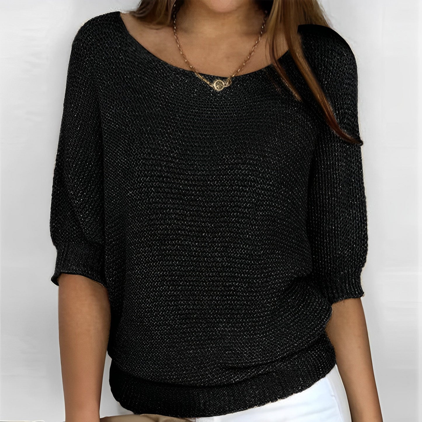 Elegantes Pullover-Shirt von Leonie mit Halfter-Ausschnitt