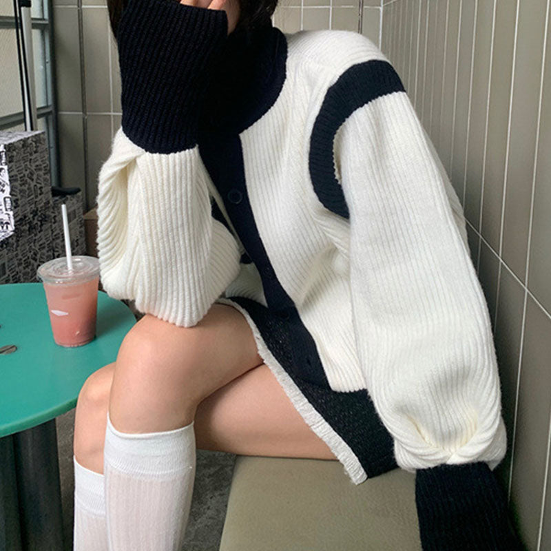 Krohn-e | Kontrast Strickcardigan Weich und Warm Moderner Stil