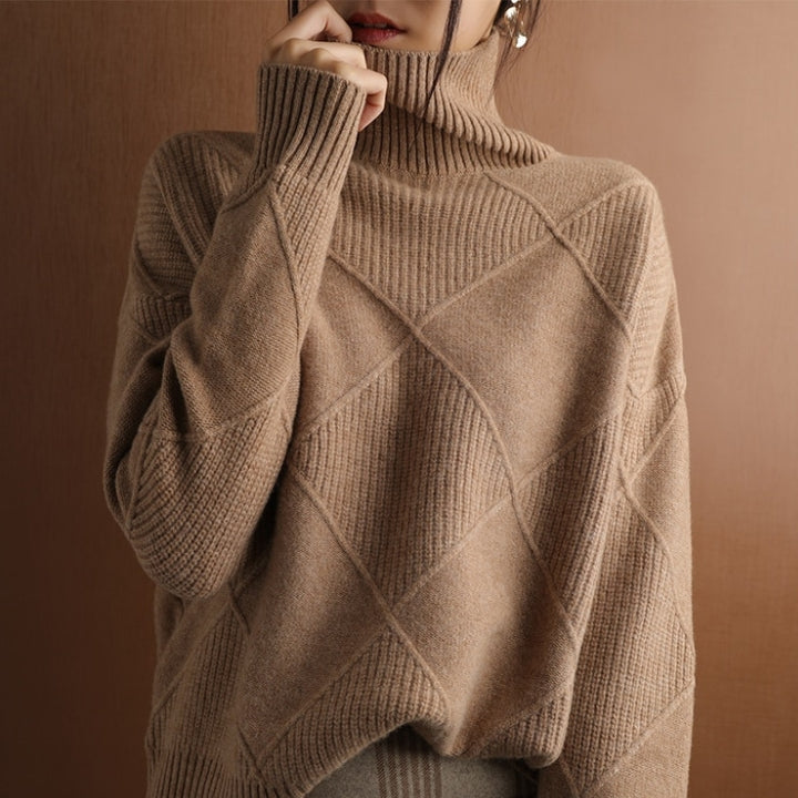 Handgestrickter Damen-Rollkragenpullover von Bonafita - Modell Jessie