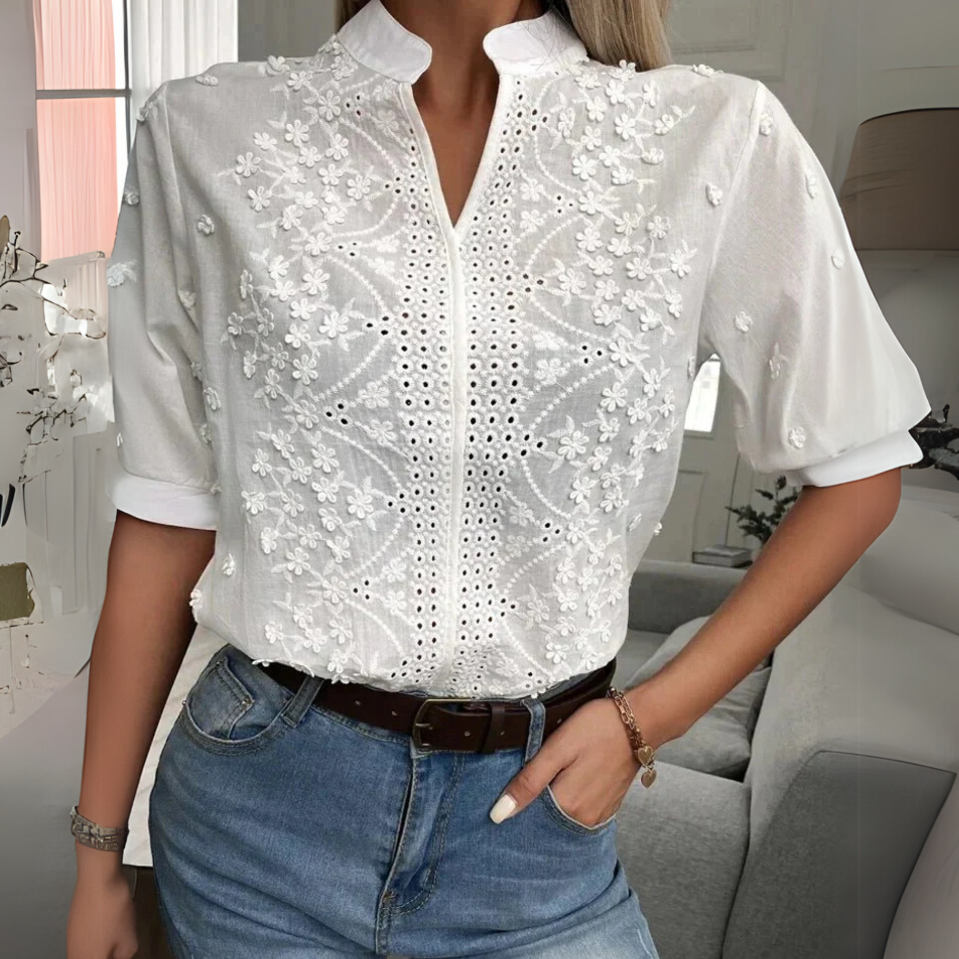 KROHN-E Damen Bluse Weiß Stehkragen Blumenstickerei