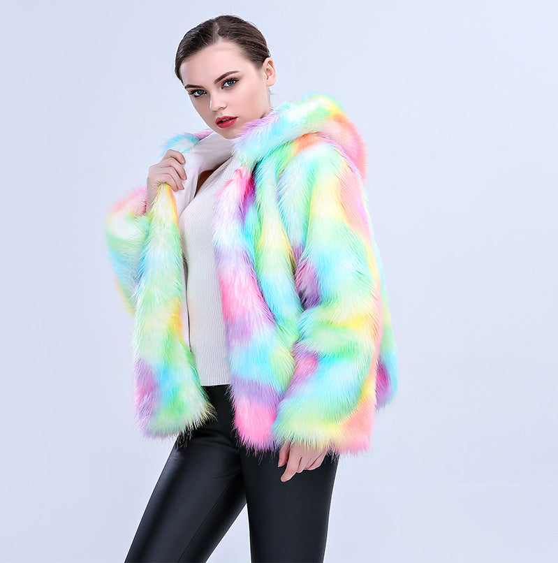 Damen Modische Kunstpelzjacke mit Kapuze und buntem Farbverlauf Krohn-e