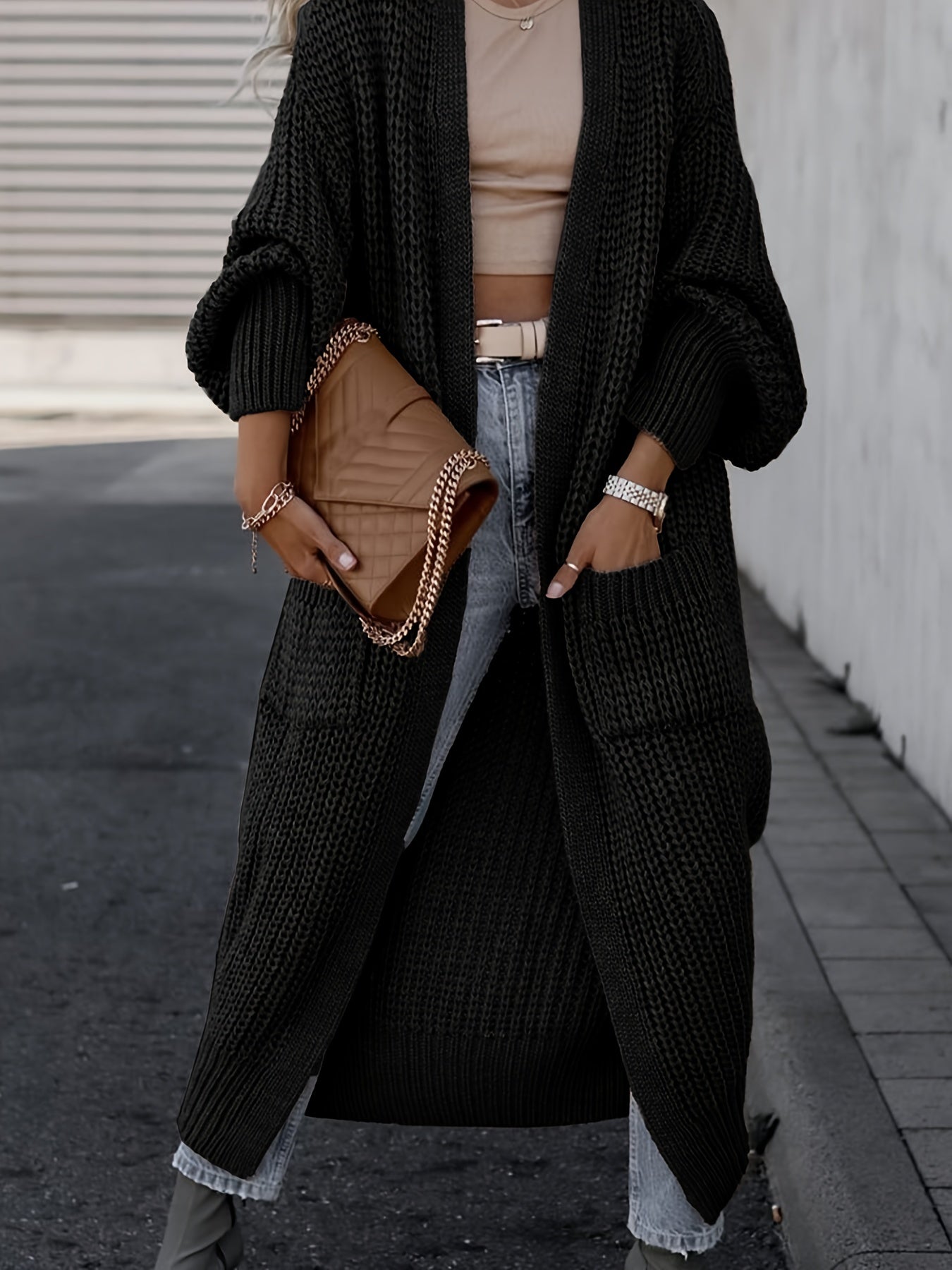 Lange Strickjacke für Damen im Winter