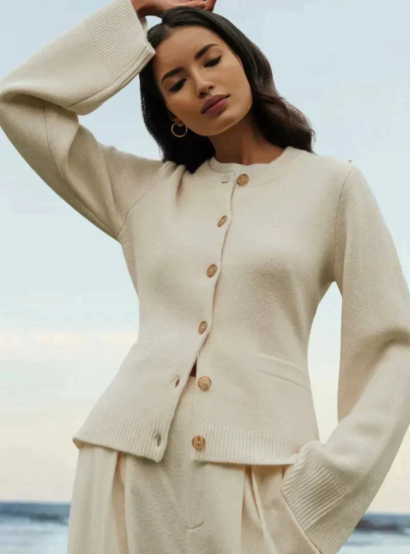 Krohn-e | Weicher Strickcardigan mit Knöpfen für Frauen