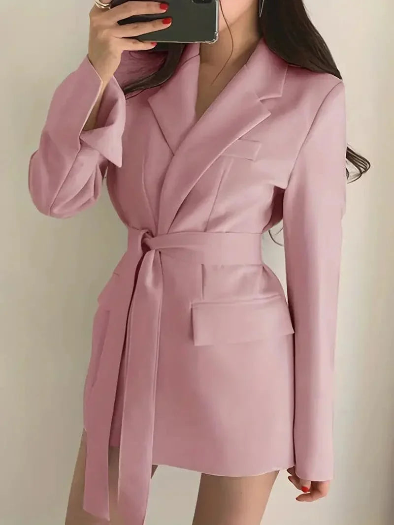 Krohn-e | Blazer Kleid - Taillierte Passform - Reverskragen - Bindegürtel - Mini Länge