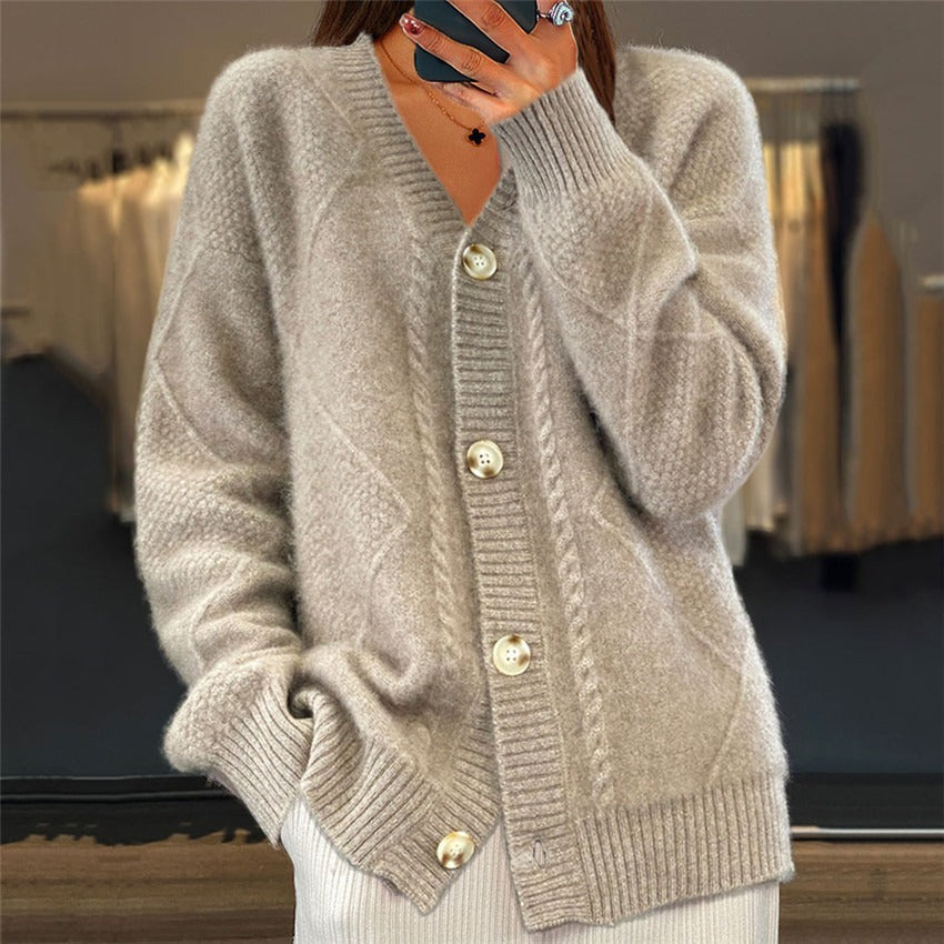 Edle Kassia Strickjacke mit Brokatdesign