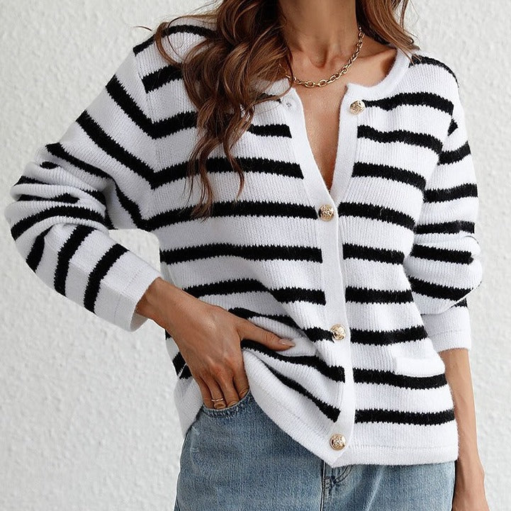Krohn-e | Trendiger Herbstcardigan mit Goldenen Knöpfen für Damen