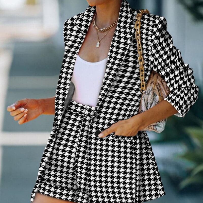 Elegantes Hosenblazer-Set in attraktiven Farben