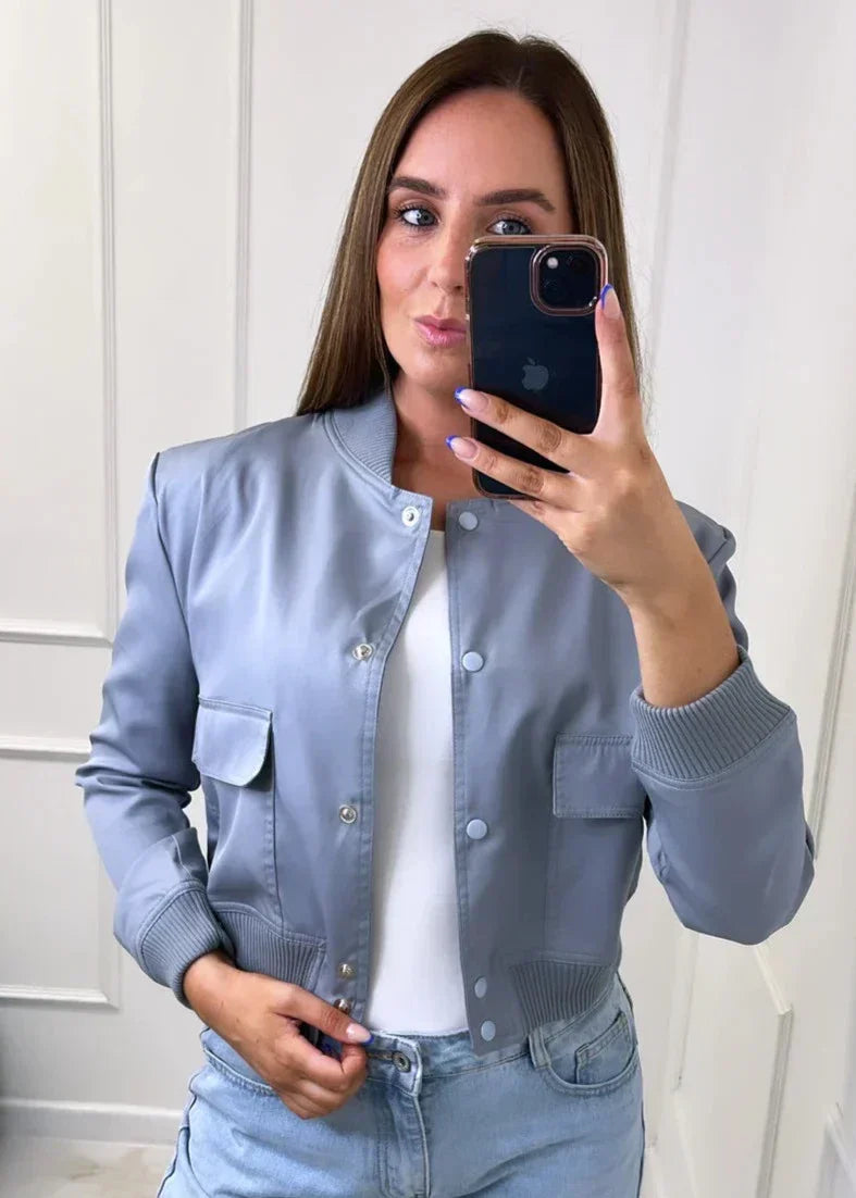 Evelyn: Stilvolle und elegante Jacke