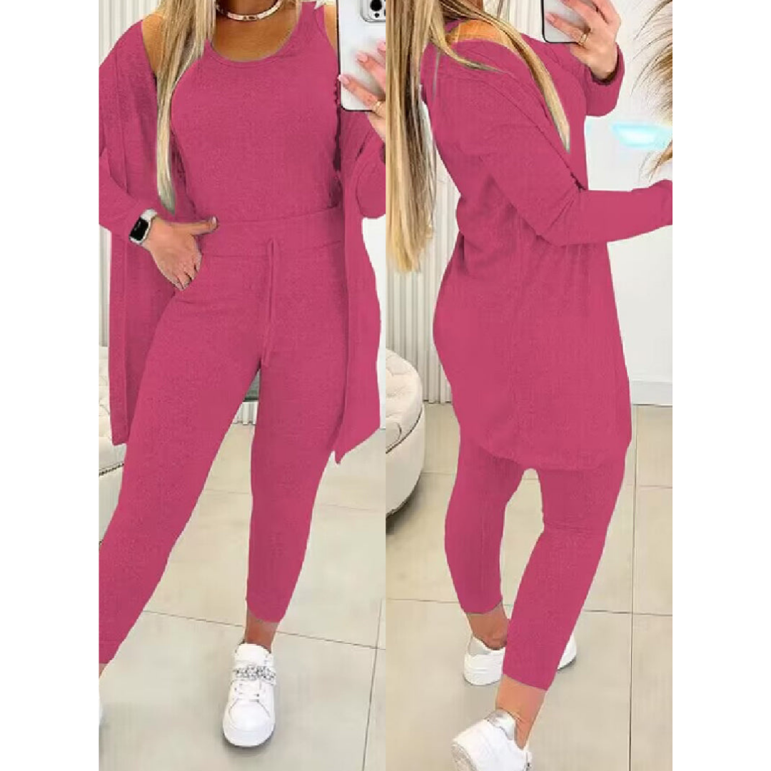 Dreiteiliger Damen-Anzug: Freizeithose und Blazer