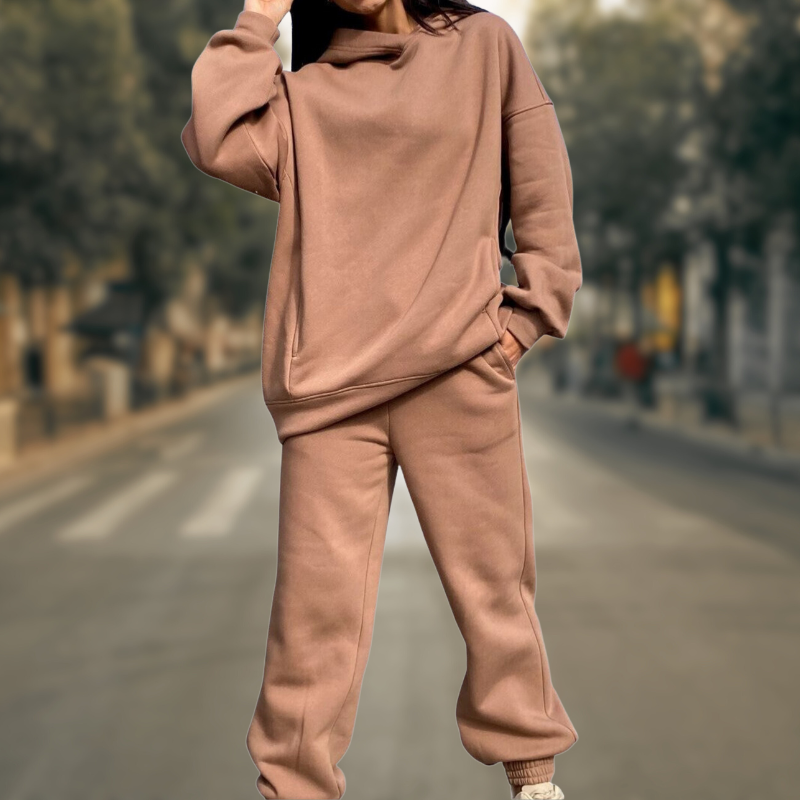 Amalia: Elegantes und modisches Hoodie-Hosen-Set für entspannten Winterlook