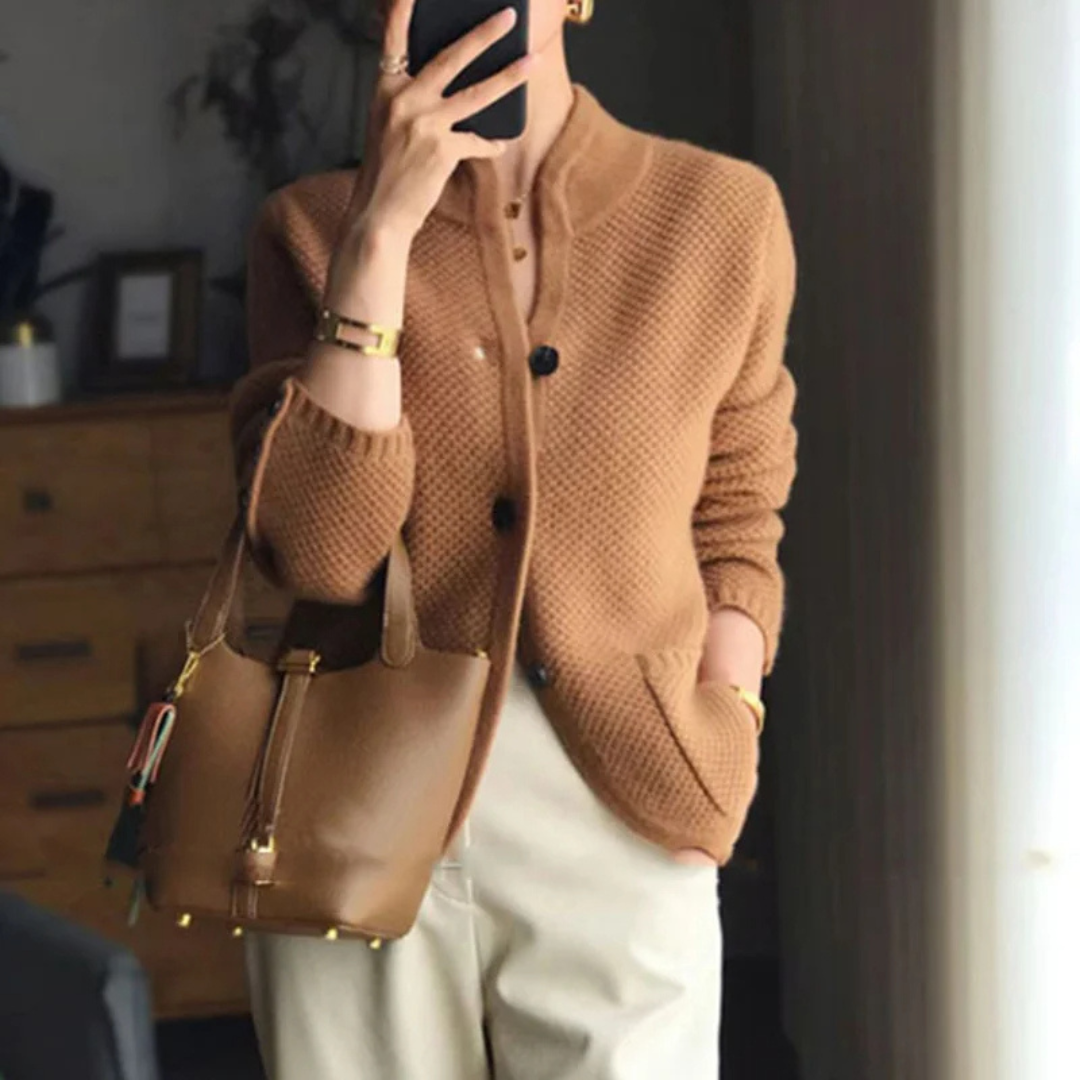 Krohn-e | Anspruchsvolle Kuschelige Strickjacke