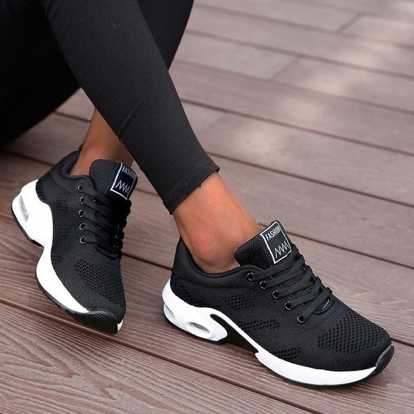 Paulas modischer Sneaker für Damen, ideal zum Laufen und in der Freizeit