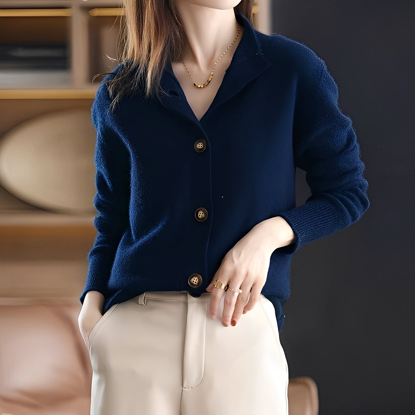 Krohn-e | Eleganter, lässig geschnittener Cardigan mit Knöpfen für Frauen