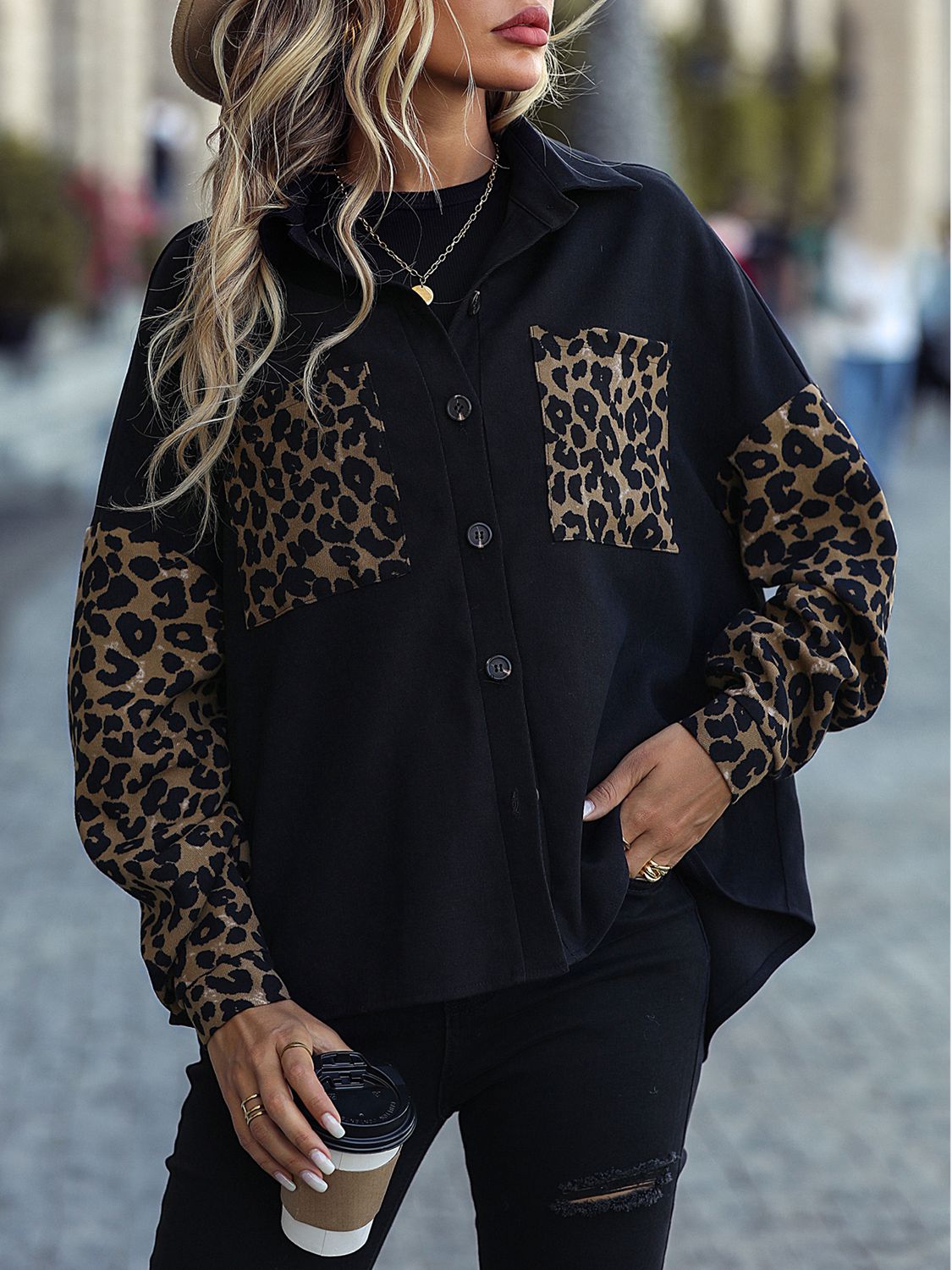 Krohn-e | Leopard Print Knopf-abgesetzte Schulterjacke