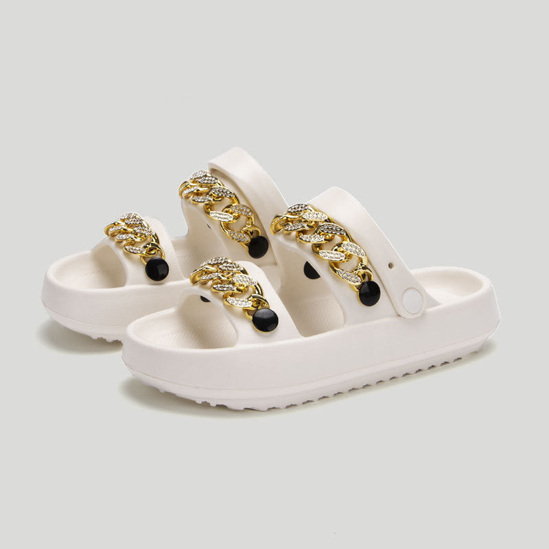 Mylah Pantoffeln mit dicken Sohlen und Kette