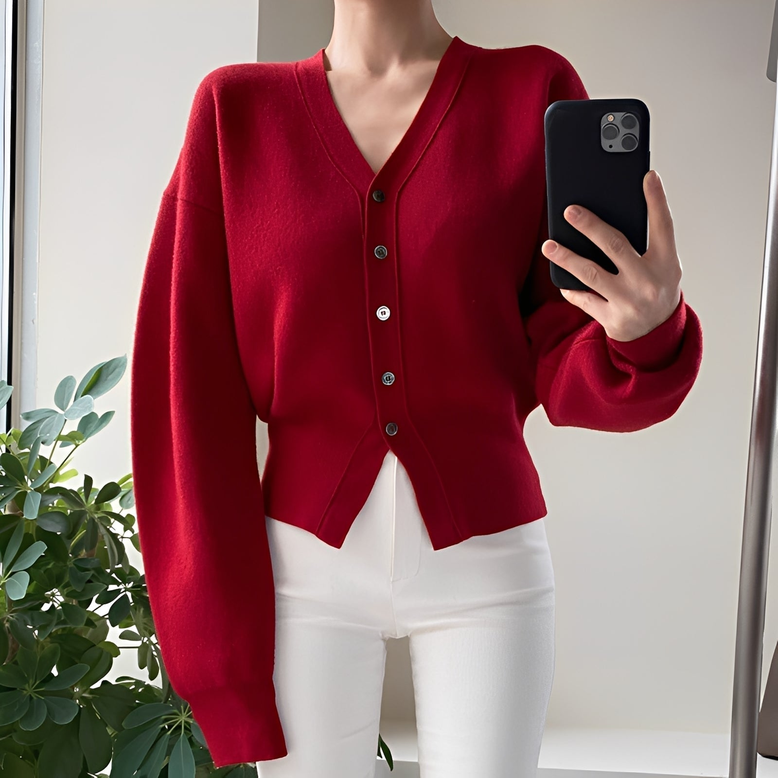 Krohn-e | Klassische, locker gestrickte Strickjacke für Frauen
