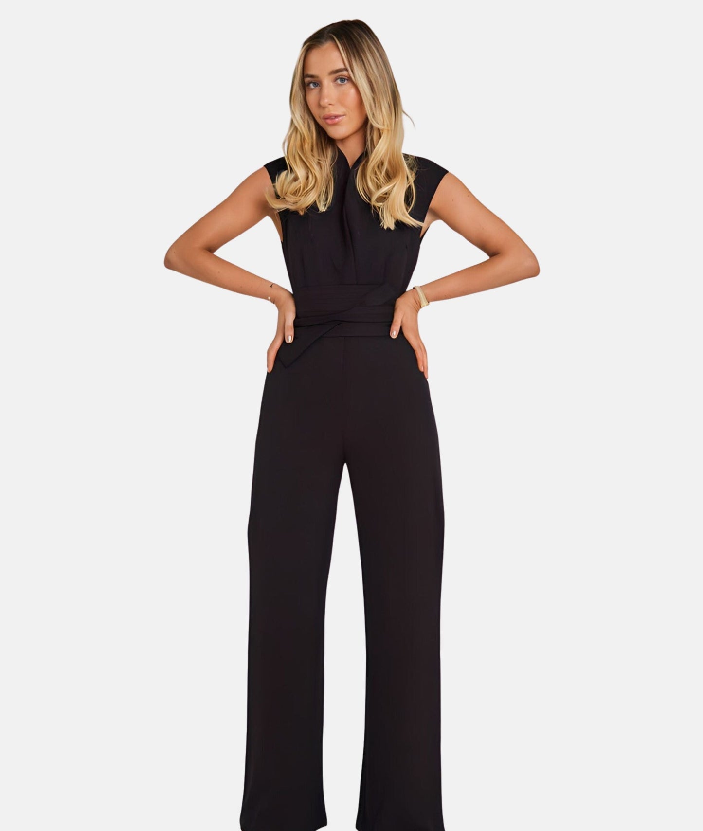Wickel-Jumpsuit von Sarkeysha mit weitem Bein und modischem Design