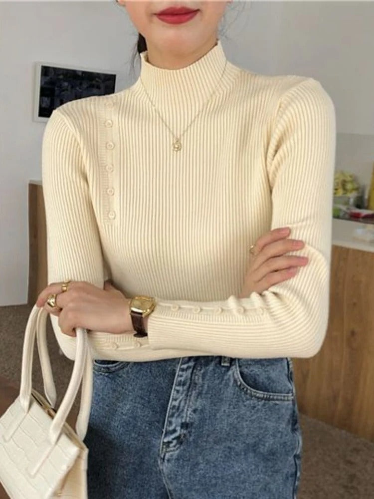 Krohn-e | Eleganter Pullover mit Zierknöpfen und Stehkragen