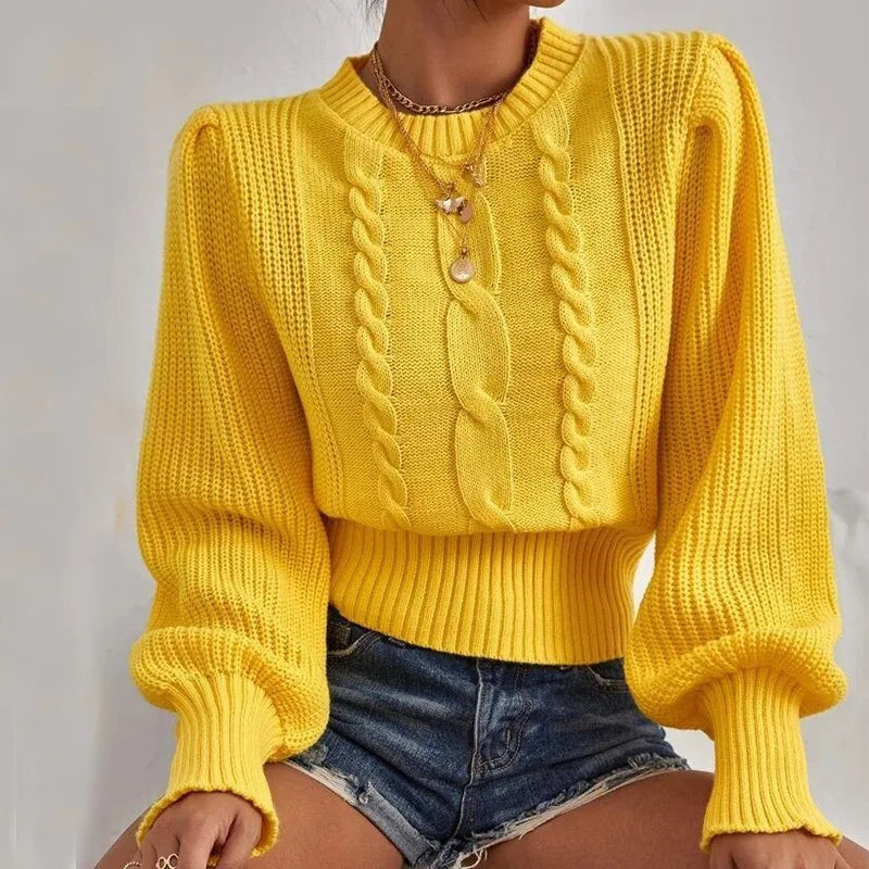 Krohn-e | weicher Strickpullover mit stylischem Kettendetail