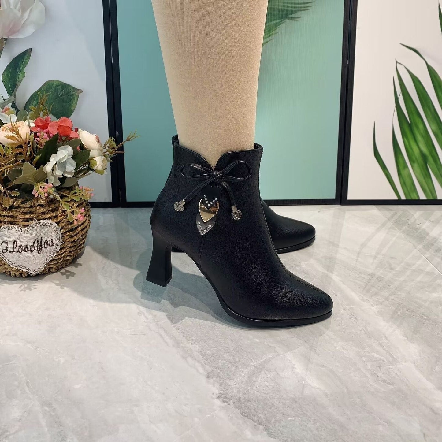 Damen-Wildleder-Booties mit Schleife von Jeanne™