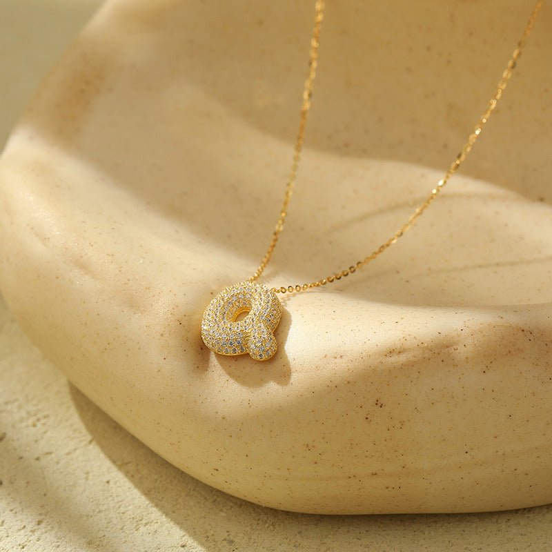 Fudus Stahl-Anhänger mit dicken Buchstaben