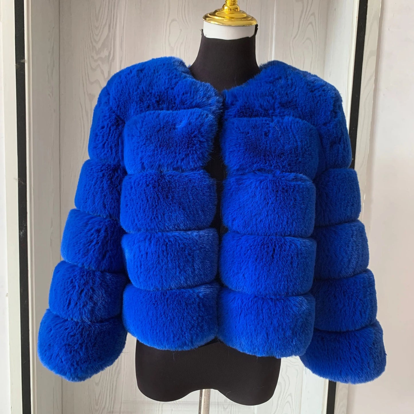 Modischer Wintermantel aus Kunstfell für Damen – Sari