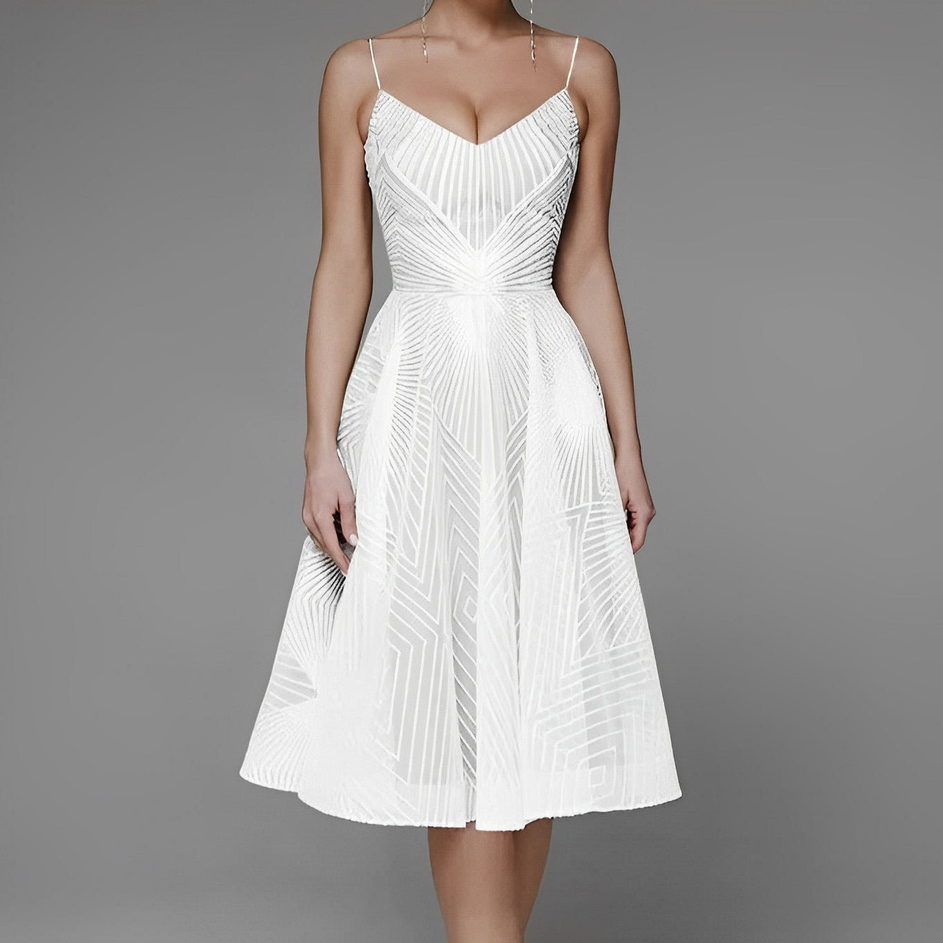 Klassisch-elegantes Abendkleid mit symmetrischem Schnitt