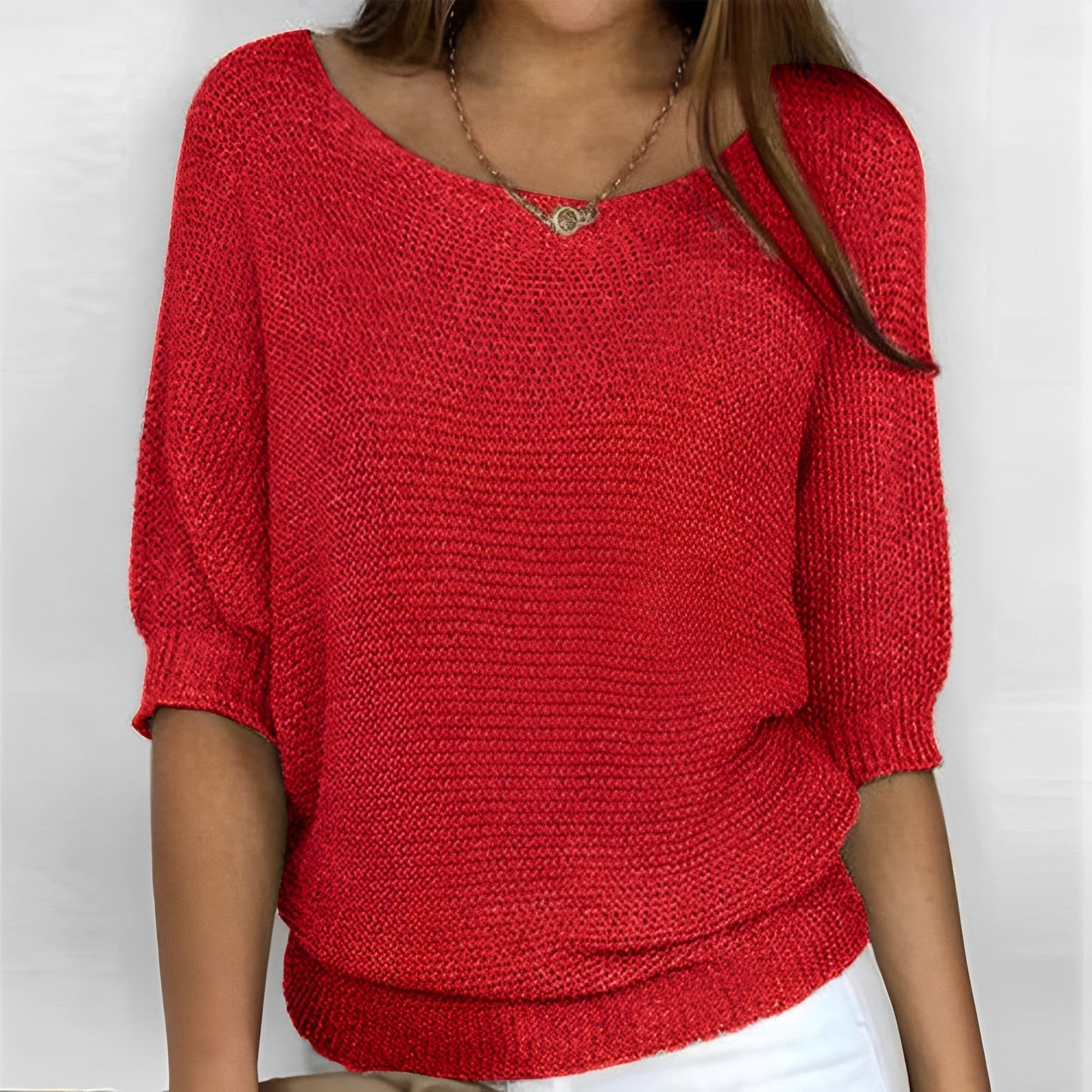 Elegantes Pullover-Shirt von Leonie mit Halfter-Ausschnitt