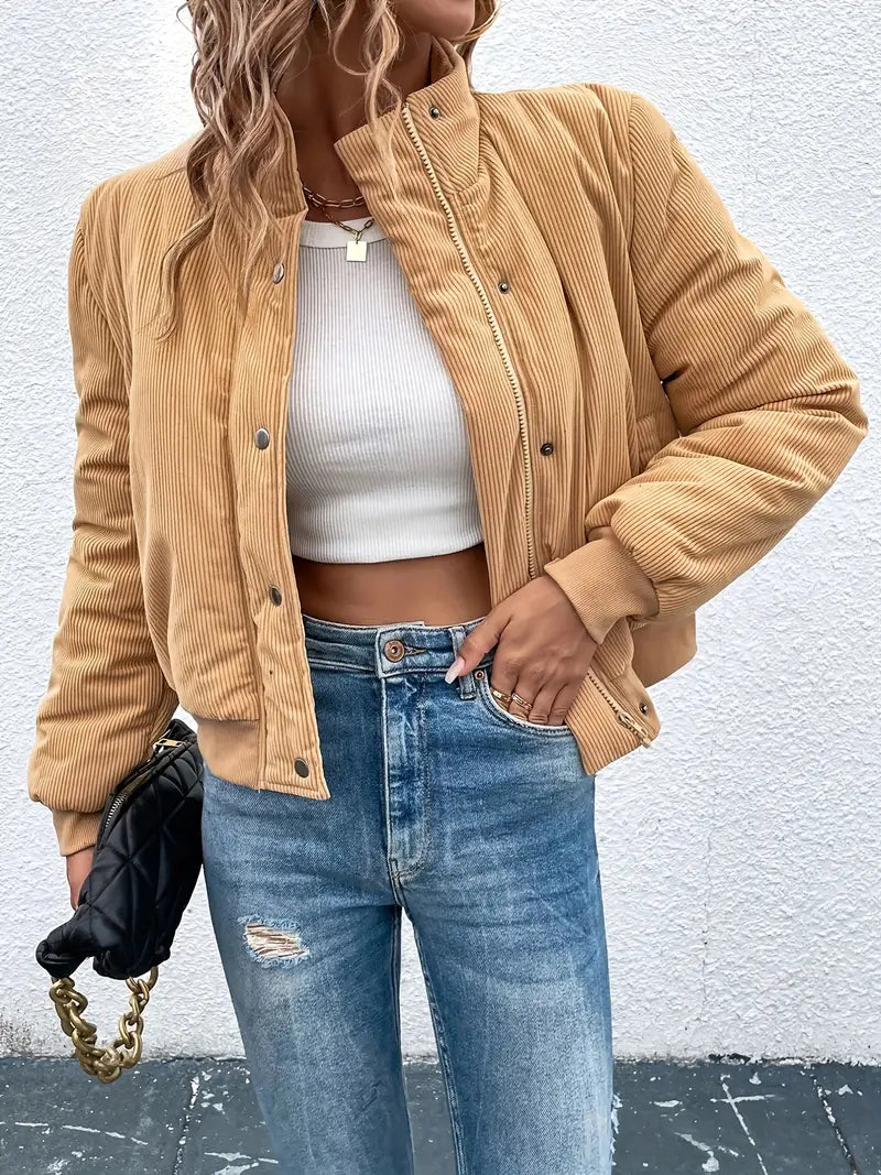 Steph:  Lockere, warme Jacke mit langen Ärmeln