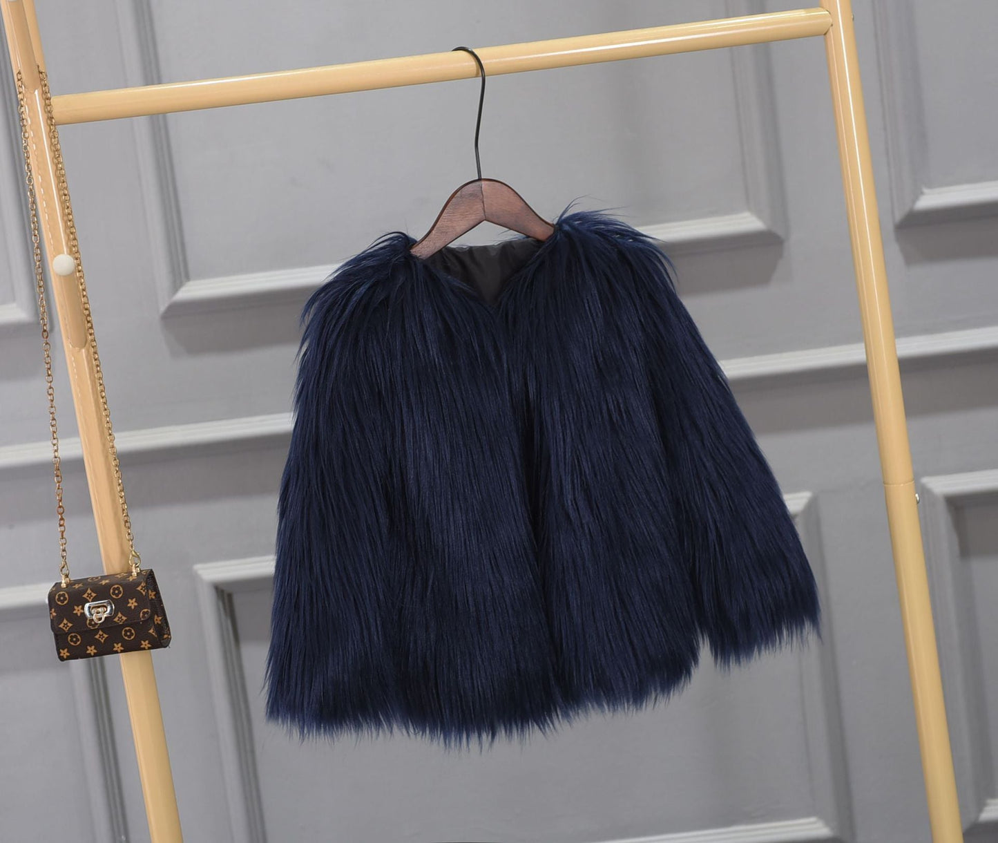 Damen Luxuriöser Kunstpelzjacke mit voluminösem Kragen Krohn-e