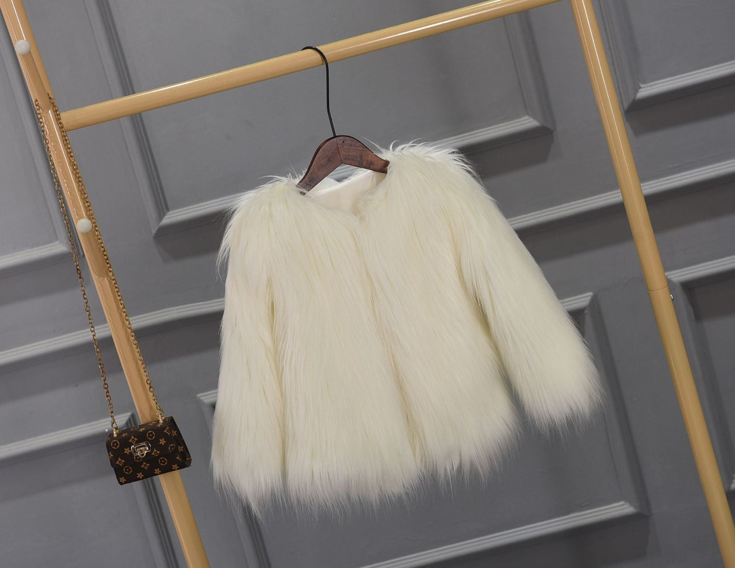 Damen Luxuriöser Kunstpelzjacke mit voluminösem Kragen Krohn-e