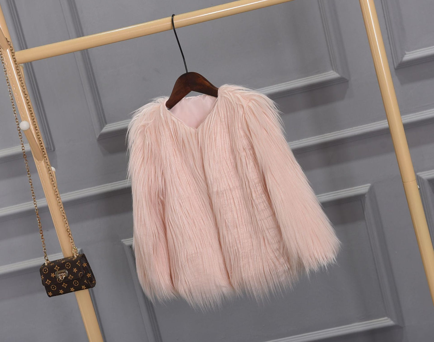 Damen Luxuriöser Kunstpelzjacke mit voluminösem Kragen Krohn-e