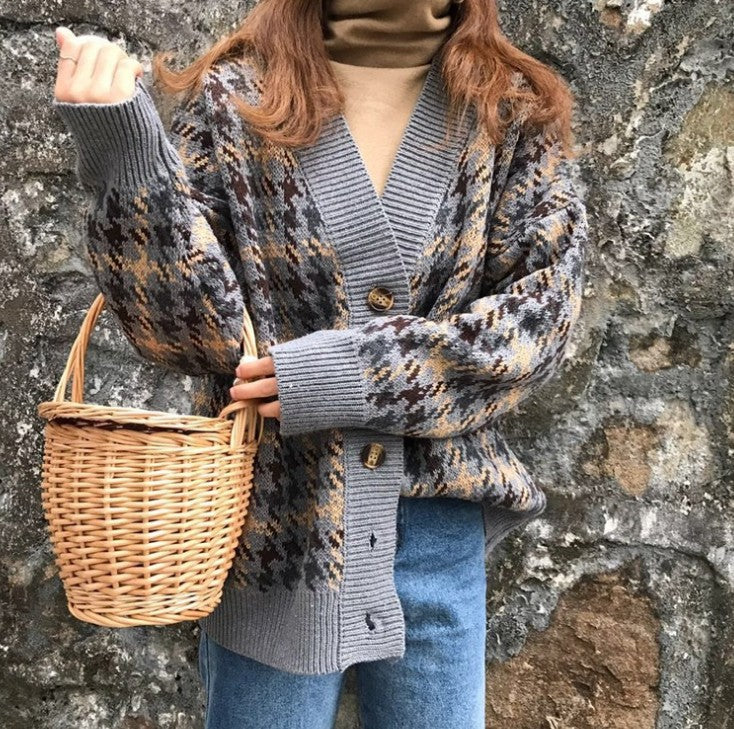 Damen Strickjacke mit modernem Hahnentrittmuster und knöpfbarem Design Krohn-e