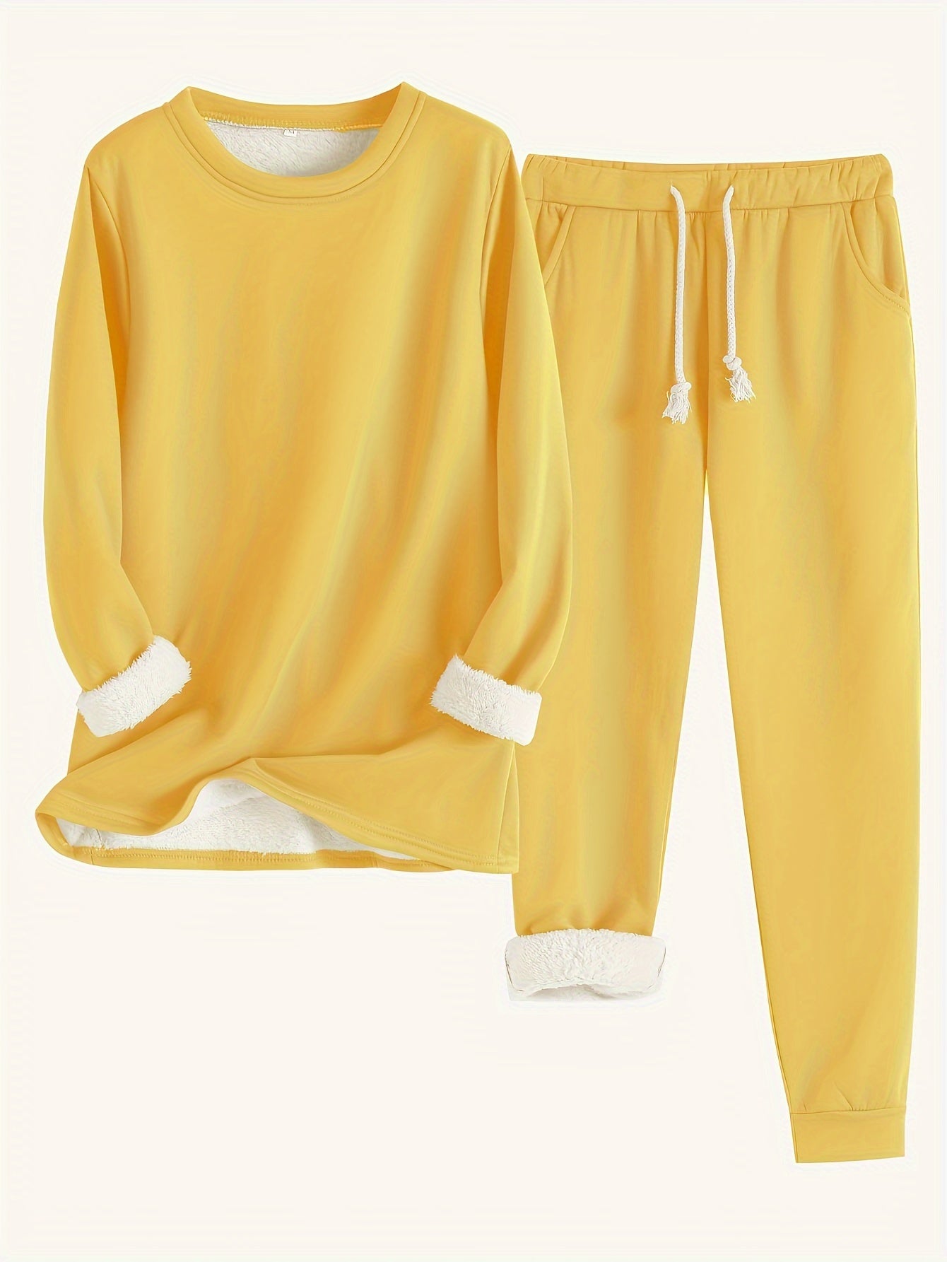 Kuscheliges Damen-Outfit mit Fleece-Innenfutter