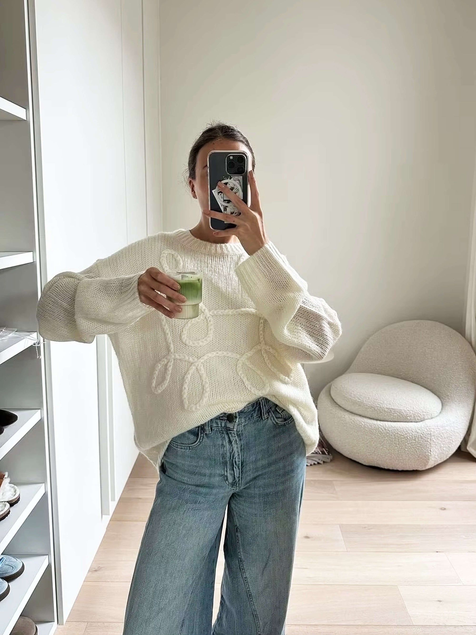 Krohn-e | übergroßer Pullover mit eleganten Stickerei-Details