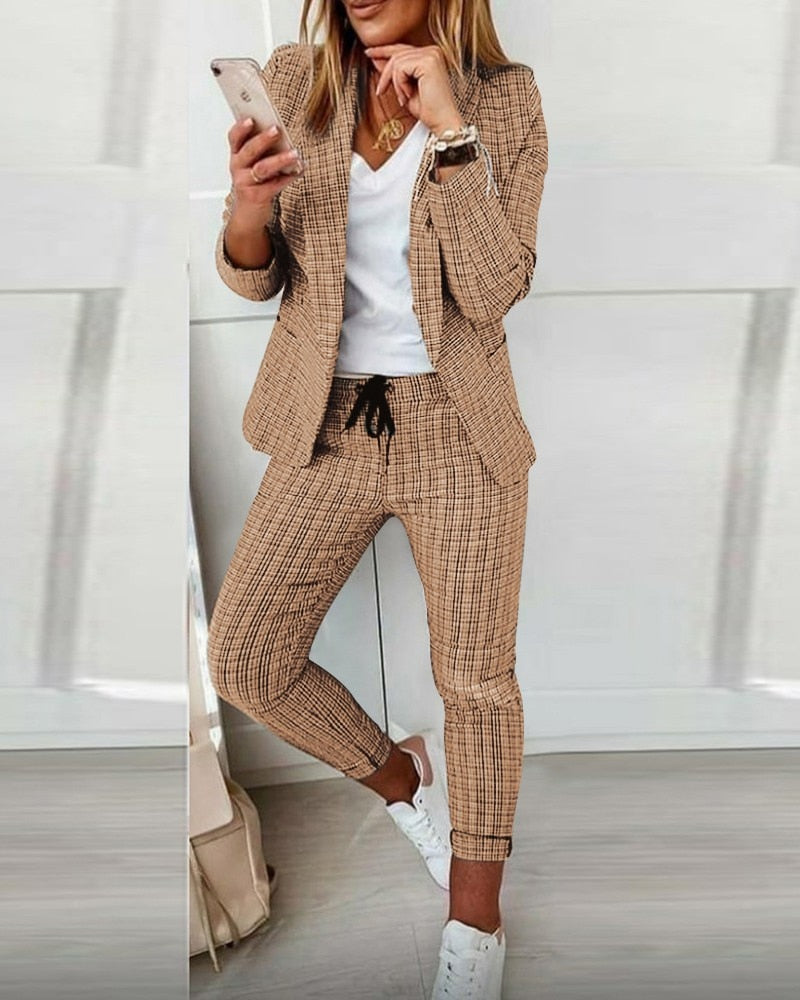 Avelena: Casual Zweiteiler – Blazer und Hose